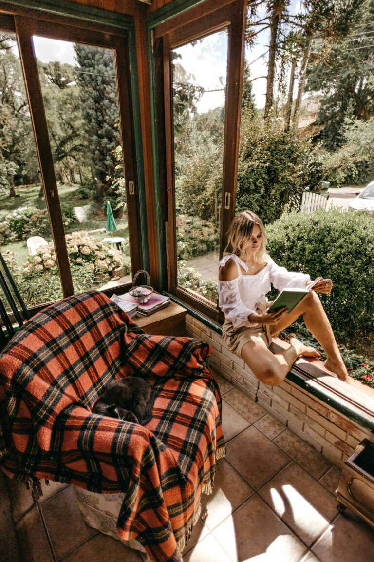 Best Winter Reads for Gardeners: Top Gardening Books for Inspiration